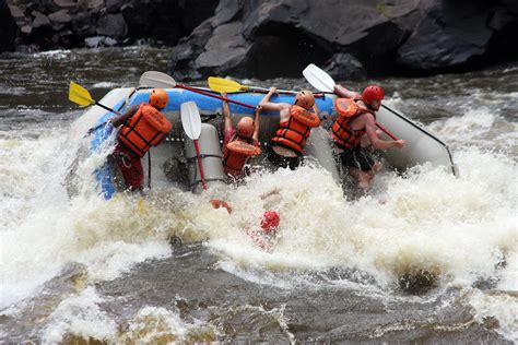 Zambezi River rafting – We Met On A Train