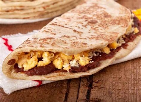 Honduran Baleadas Recipe | Travel Food Atlas