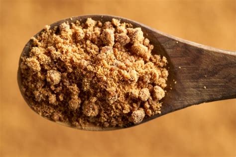 9 Best Muscovado Sugar Substitutes (How To Use Them)