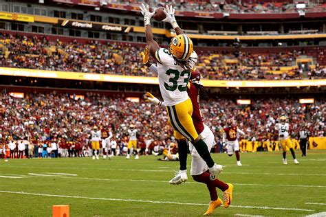 Despite Packers Struggles, Aaron Jones Continues to Shine