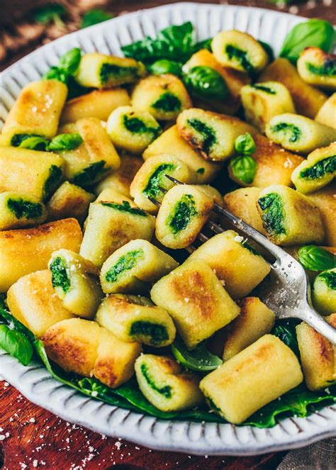 Gefüllte Gnocchi mit Spinat-Pesto | Vegan - Bianca Zapatka | Rezepte - FoodVox.com