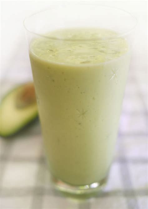 Creamy Avocado Smoothie | Honest Fare