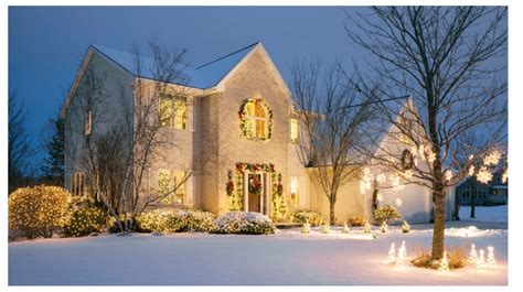 How To Find Professional Christmas Light Installation Services Near Me ...