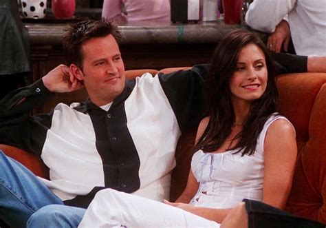 Chandler et Monica : des retrouvailles annonciatrices du retour de Friends ? - Elle