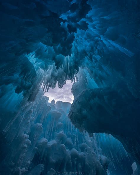 Looking up from inside an ice cave in New Hampshire [OC][3000x2000 ...