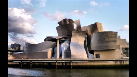 Guggenheim Museum Bilbao - Frank Gehry - YouTube