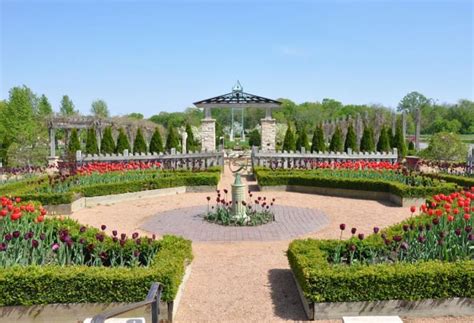 Reiman Gardens - Ames, Iowa. Had my wedding ceremony here. | Iowa travel, Iowa state, 100 things ...