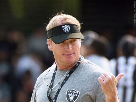 Jon Gruden resigns as Raiders coach over offensive emails