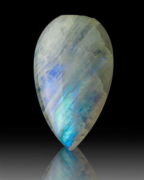 Minerals, Crystals & Fossils - Moonstone - India