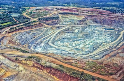 Asbestos Mine Stock Photo - Download Image Now - Mining - Natural Resources, Aerial View, Brazil ...