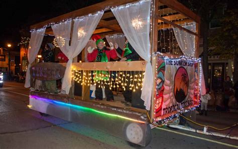 Top Santa Claus parade floats gifted with awards (3 photos) - Orillia News