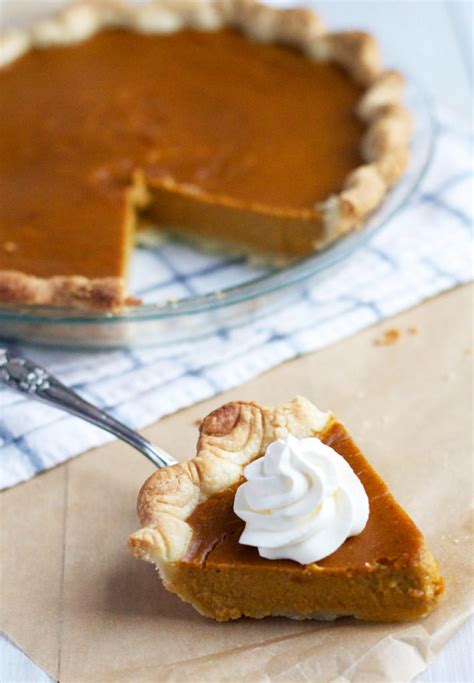 Brown Sugar Pumpkin Pie | RecipeLion.com