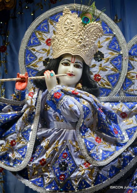 💐🌟☘️ Mangal Aarti Darshan ☘️🌟💐 Sri... - ISKCON Juhu Media