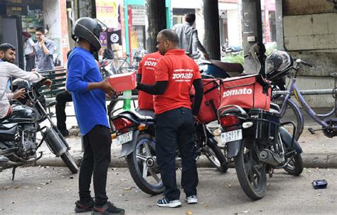 Bengaluru: Zomato delivery boy brutally thrashed by hotelier over delay, gets fractured spine ...