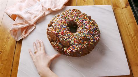 Giant Donut Recipe - How To Make A Giant Donut