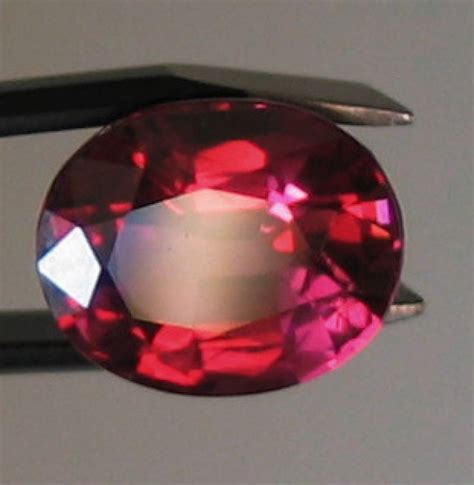 CERTIFIED ALMANDINE PYROPE GARNET COLOR CHANGE GEM