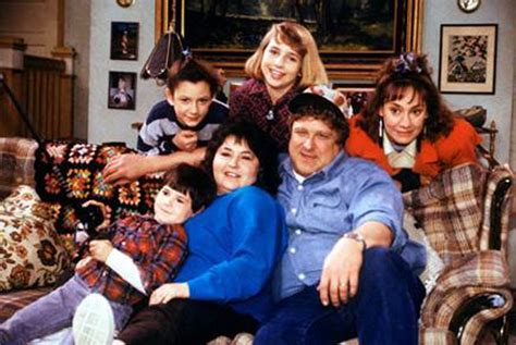 'Roseanne': ABC Unveils Revival Series Cast Photo