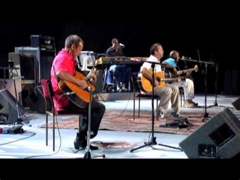 Eric Clapton - "Bell Bottom Blues" [Live Video Version] - YouTube