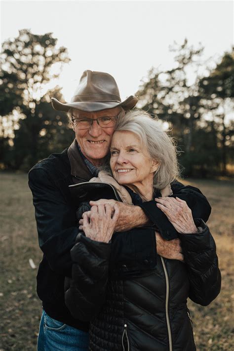 Couples Portraits on Central Texas Ranch | Central Texas Photographer ...