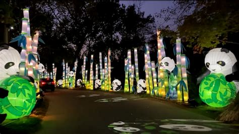 Oklahoma City Zoo brings back holiday lights show