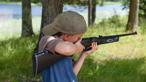 9 Best BB Guns For Kids (2021 Reviews & Buying Guide)