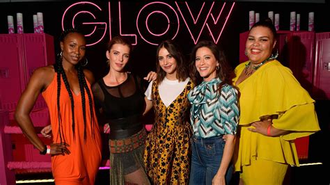 Trotz weniger Zuschauer: "Glow" bekommt dritte Staffel! | Promiflash.de