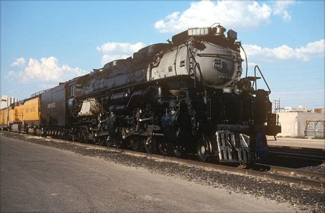 Union Pacific Challenger 3985 in Las Vegas,NV. | RailroadForums.com - Railroad Discussion Forum ...