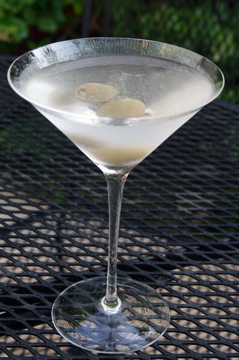 Dry gin martini | Indirect Heat | Flickr