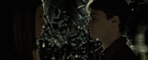 Ginny And Harry Kiss