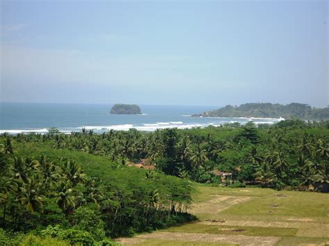 Pantai Karang Tawulan, Destinasi Wisata Di Cimanuk Cikalong Tasikmalaya Jawa Barat