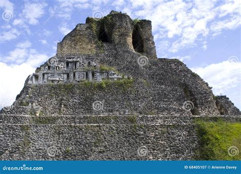 Xunantunich Ruins in Belize Stock Image - Image of stone, carving: 68405107