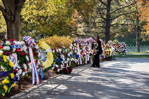 DVIDS - Images - 70th National Veterans Day Observance at Arlington ...