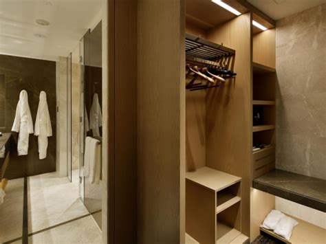 burs savaş ayrıldı hotel room wardrobe design kapsamlı kutlamak Gökyüzü