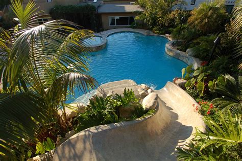 Luxury Pool Design: Landscaping and Hardscapes - Pool Contractor Builds ...