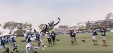 CeeDee Lamb Sends Crowd Into Frenzy With Spectacular One-Handed Catch ...