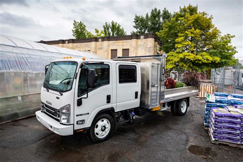 Isuzu Landscape Trucks For Sale | Ontario | Box & Dump Trucks