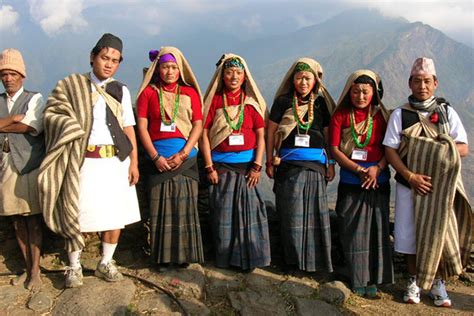 Ani iniş anlık gitar nepali traditional dress katır Şeytan Oyunu Yetenekli