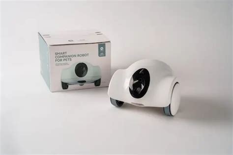 Pet Treat: GULIGULI Pet Companion Robot - Tech Journal