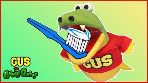 Toys & Hobbies TV & Movie Character Toys Toys Gus the Gummy Gator PUPPET As seen on Ryan's World ...