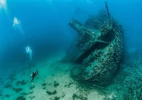 UNDERWATER PHOTOGRAPHY: Wreck Photography