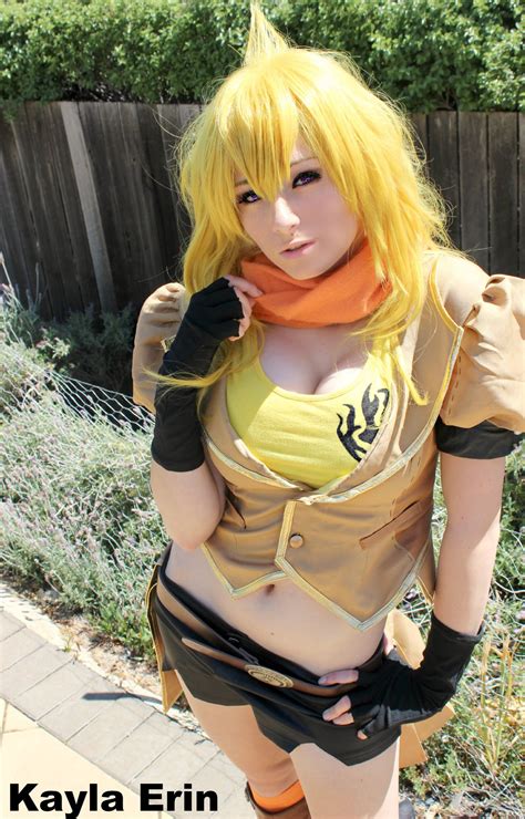 Yang Cosplay | RWBY | Know Your Meme