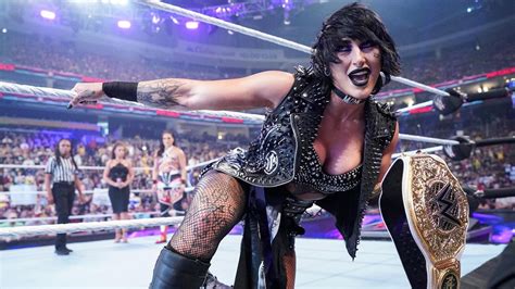 WWE Star Called Out For Hanging Out With Rhea Ripley - WrestleTalk