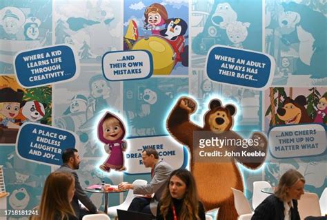 29 Masha And The Bear Stock Photos, High-Res Pictures, and Images - Getty Images