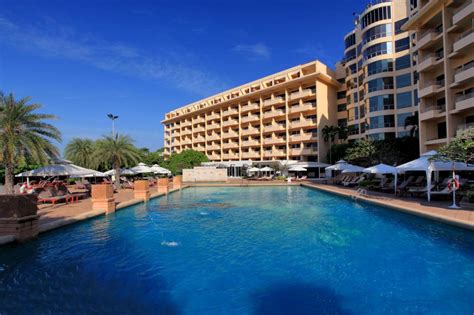 Best Price on Dusit Thani Hotel Pattaya in Pattaya + Reviews