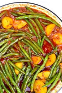 Fasolakia (Greek Green Beans) - GypsyPlate