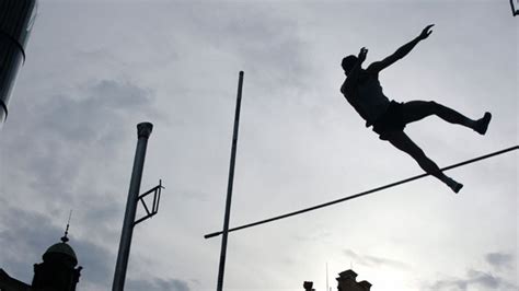 Pole vaulting accident leaves a champ a paraplegic | Fox News