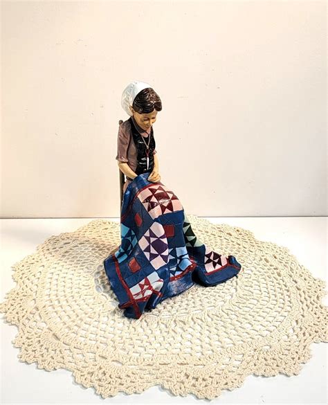 Vintage Jim Shore Amish Woman Quilting Figure, Amish Heritage / Designs ...