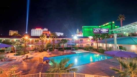 Motel 6-Las Vegas, NV - Tropicana Pool: Season-Hours-Amenities - Midlife Miles