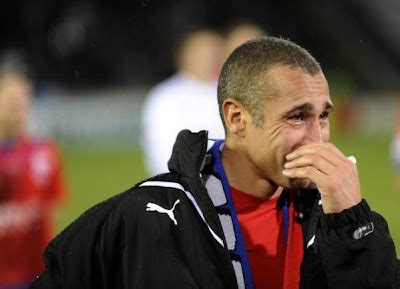 Henrik Larsson waves tearful goodbye | inside World Soccer