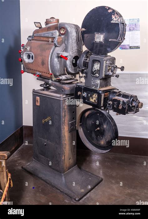 Vintage movie theater hi-res stock photography and images - Alamy